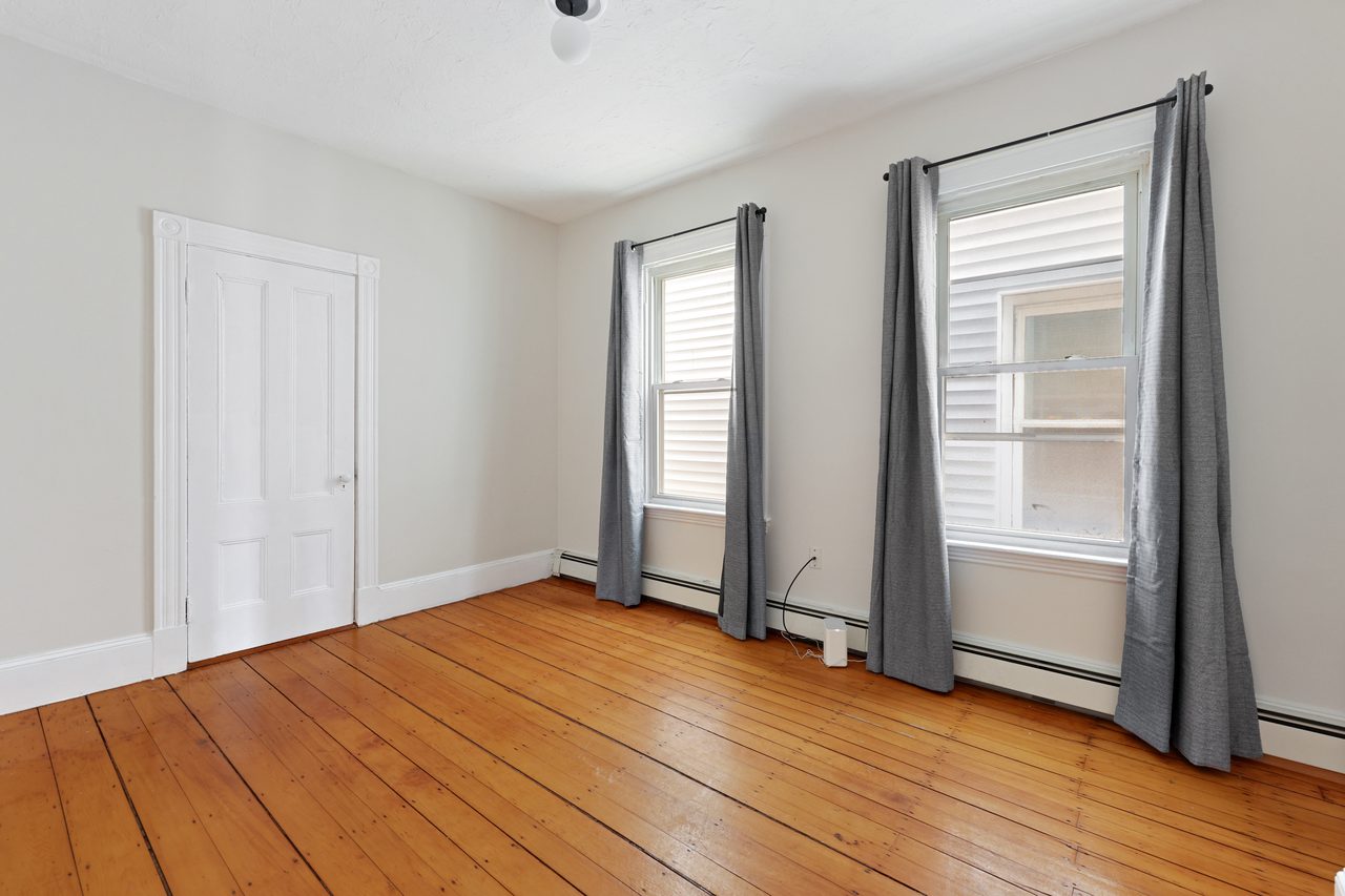  #888: Roxbury - Full Bedroom B  -  #888: Roxbury  - Gallery -  1