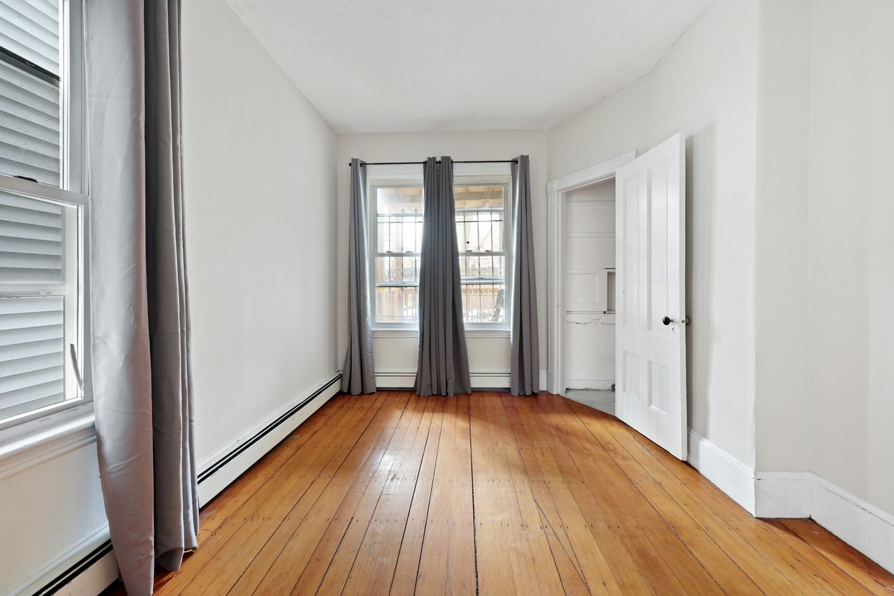  #888: Roxbury - Full Bedroom C  -  #888: Roxbury  - Gallery -  3