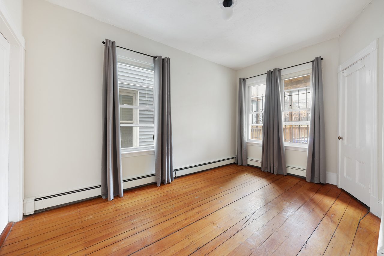  #888: Roxbury - Full Bedroom C  -  #888: Roxbury  - Gallery -  2