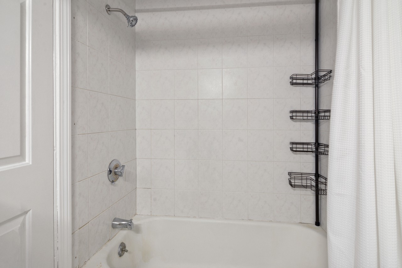#421: Allston - Queen Bedroom A - 10