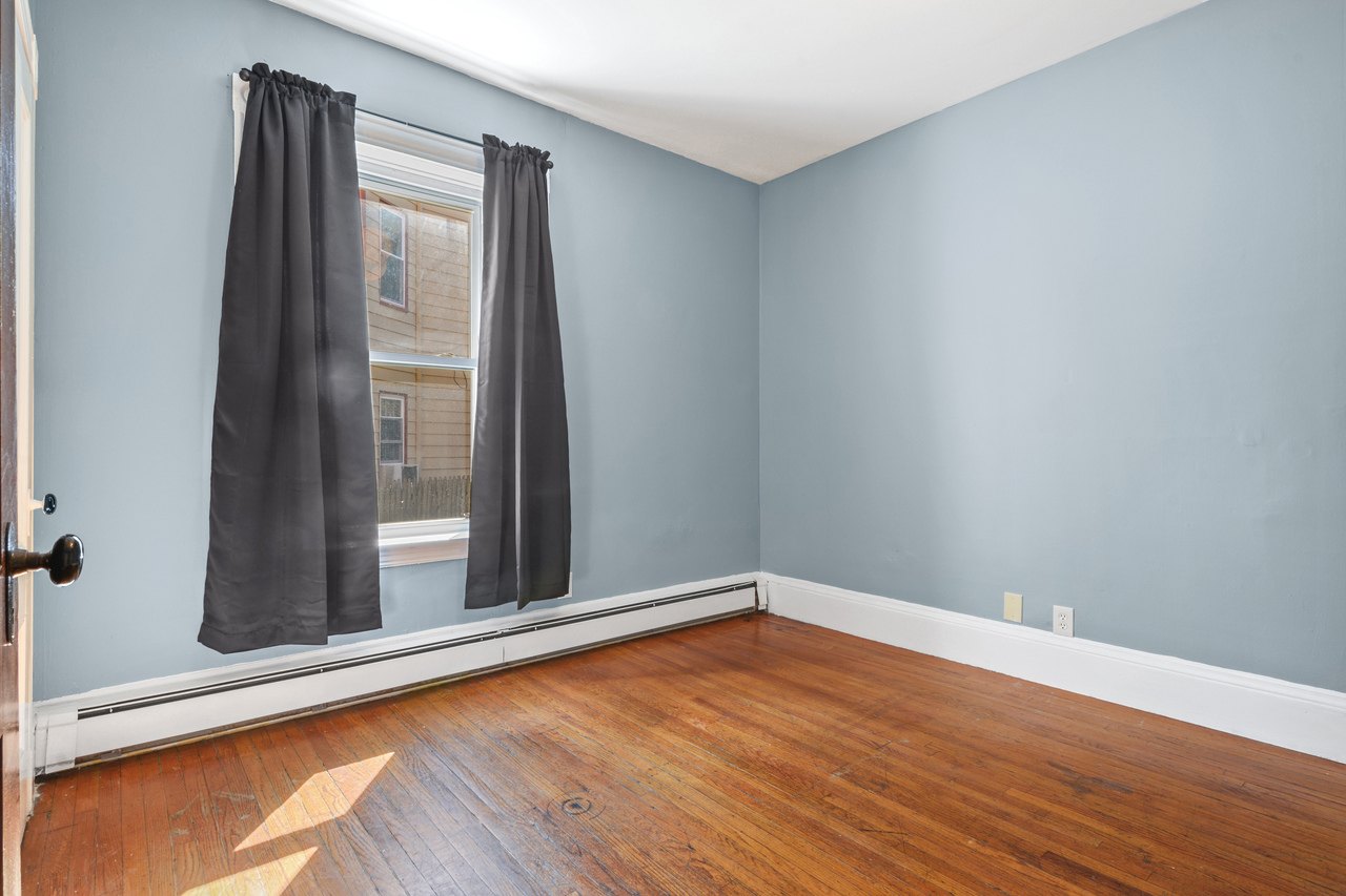 #421: Allston - Full Bedroom B - 14