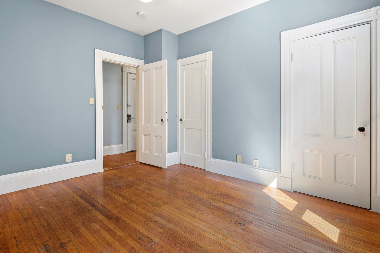 #421: Allston - Full Bedroom B - 2