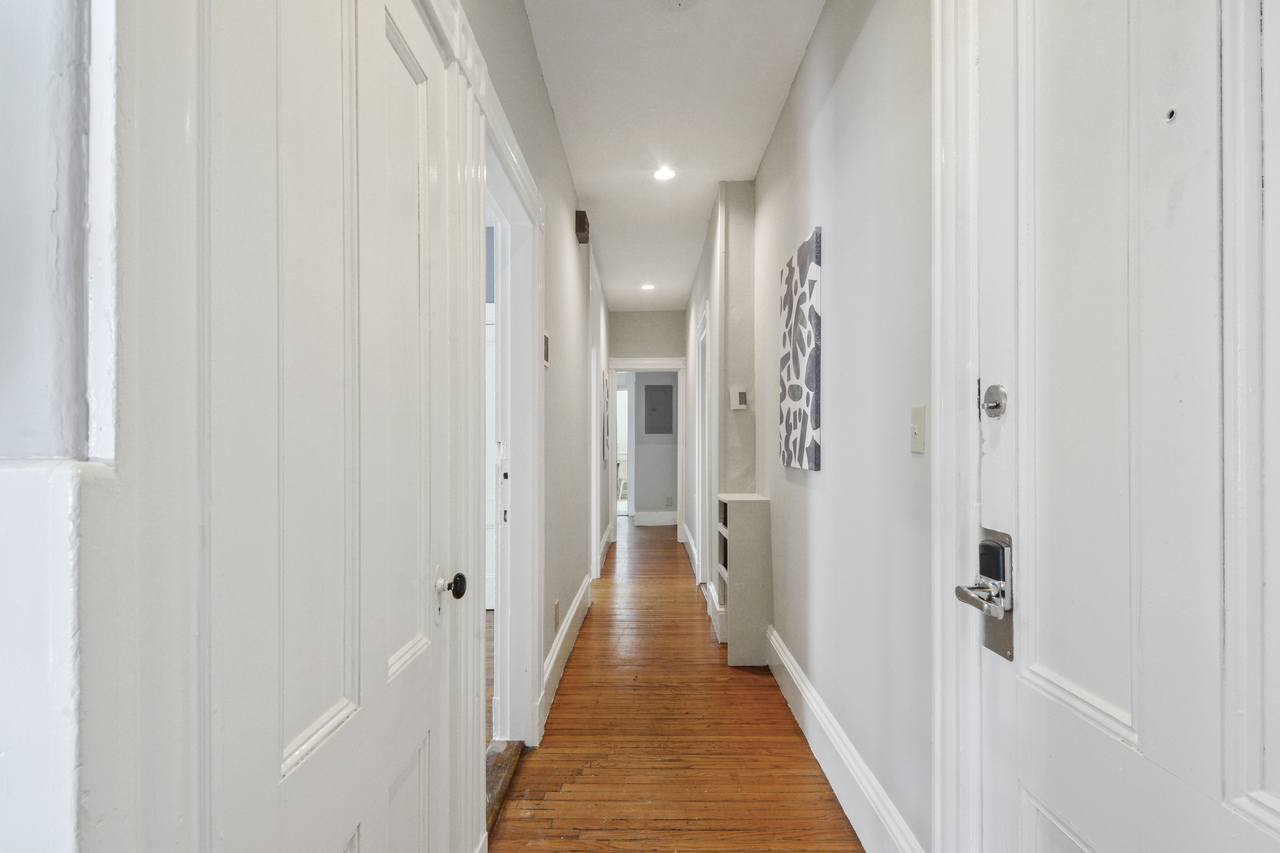 #421: Allston - Full Bedroom C - 10