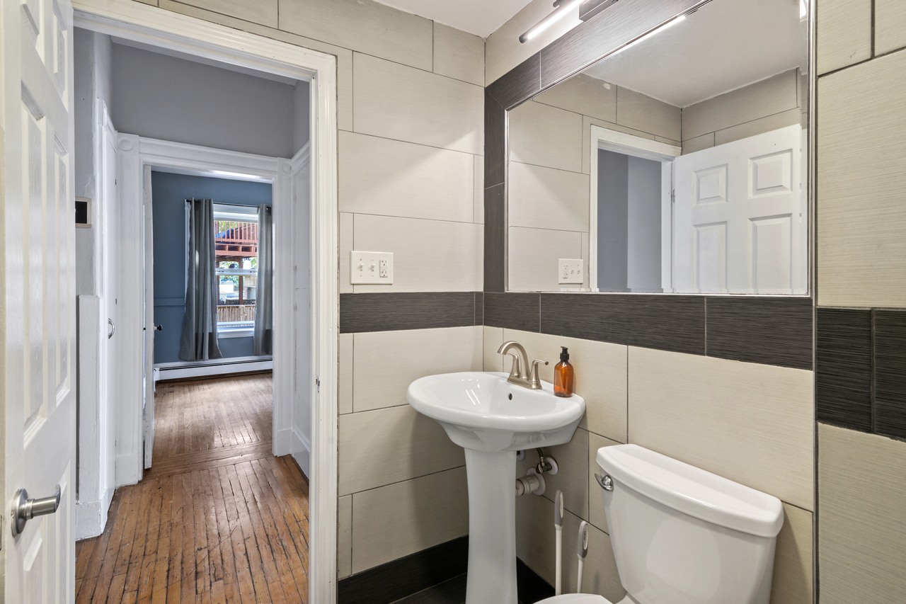 #421: Allston - Full Bedroom C - 11