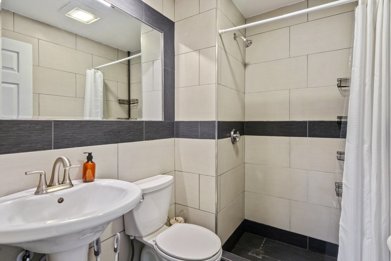 #421: Allston - Full Bedroom C - 12