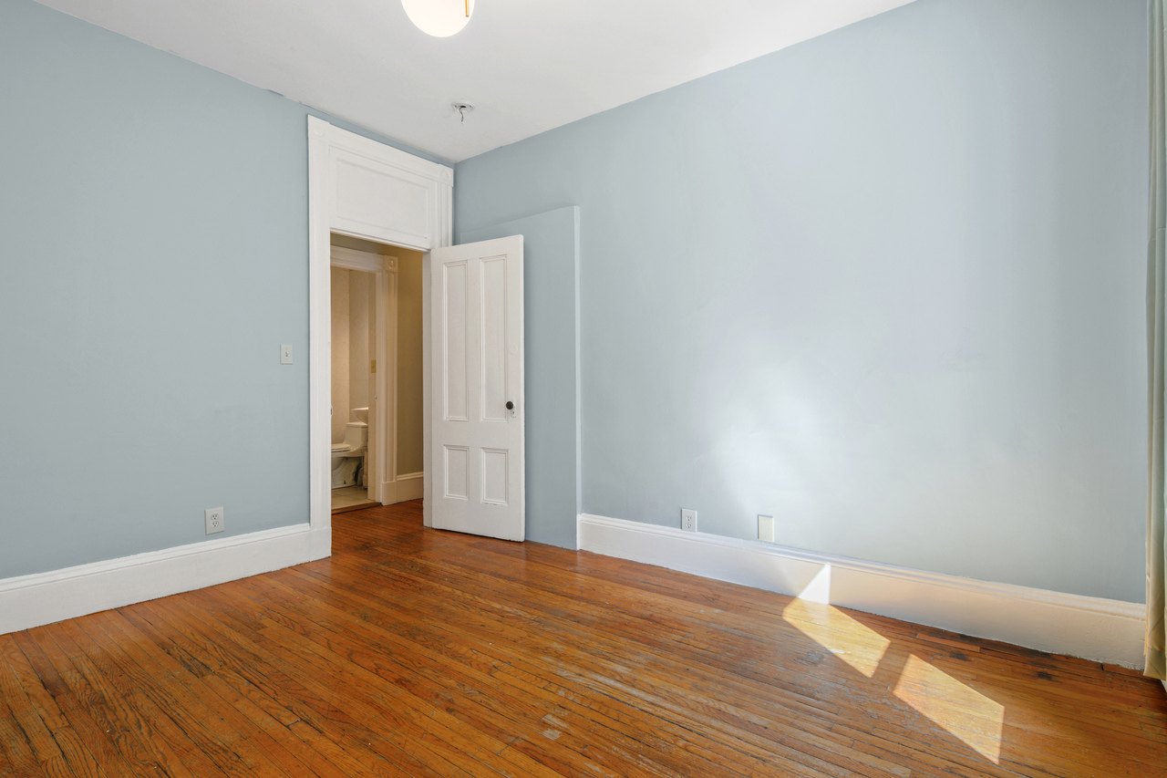#421: Allston - Full Bedroom C - 1