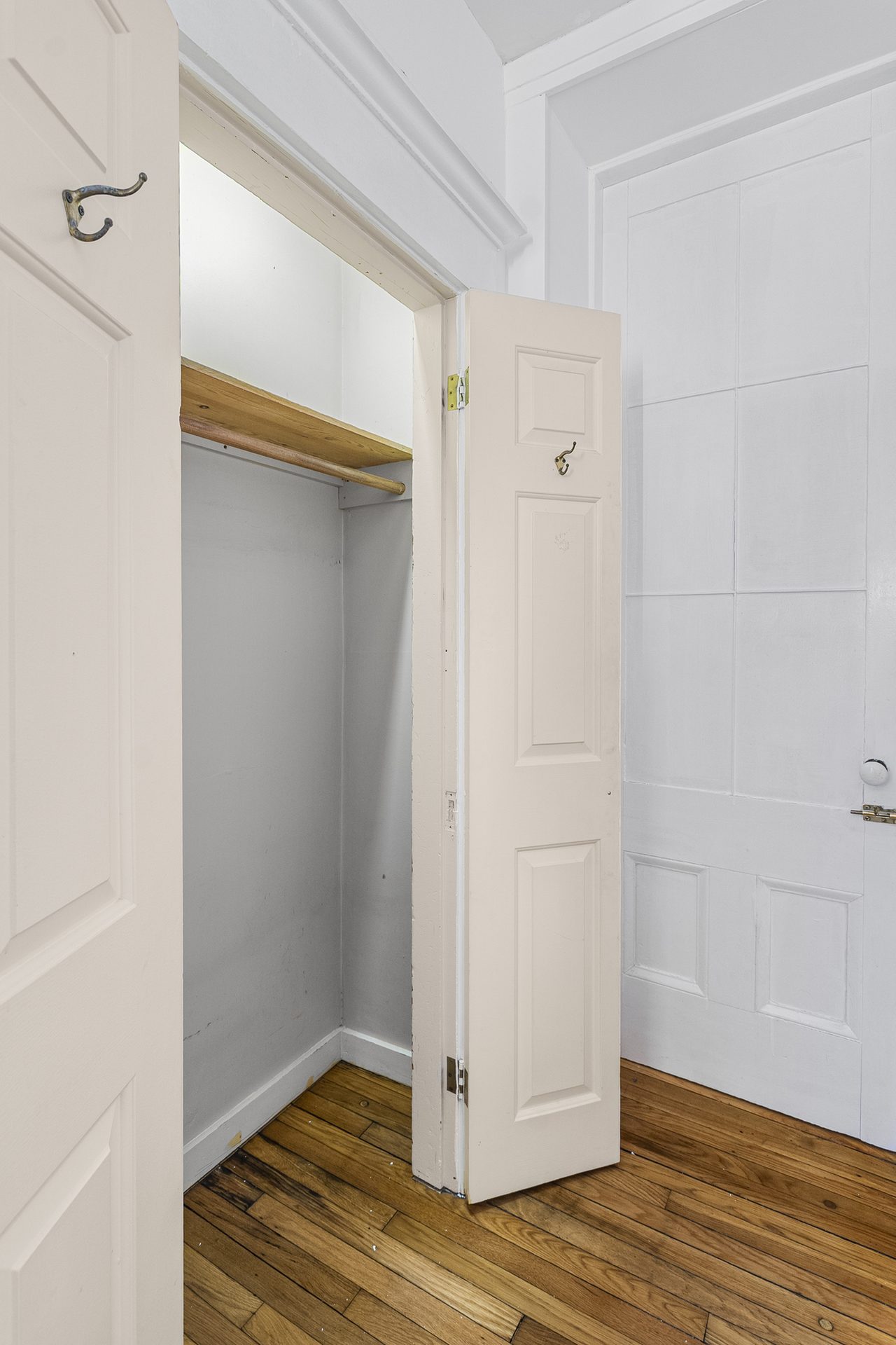 #1356: South End - 1 Bedroom (Queen) - 1