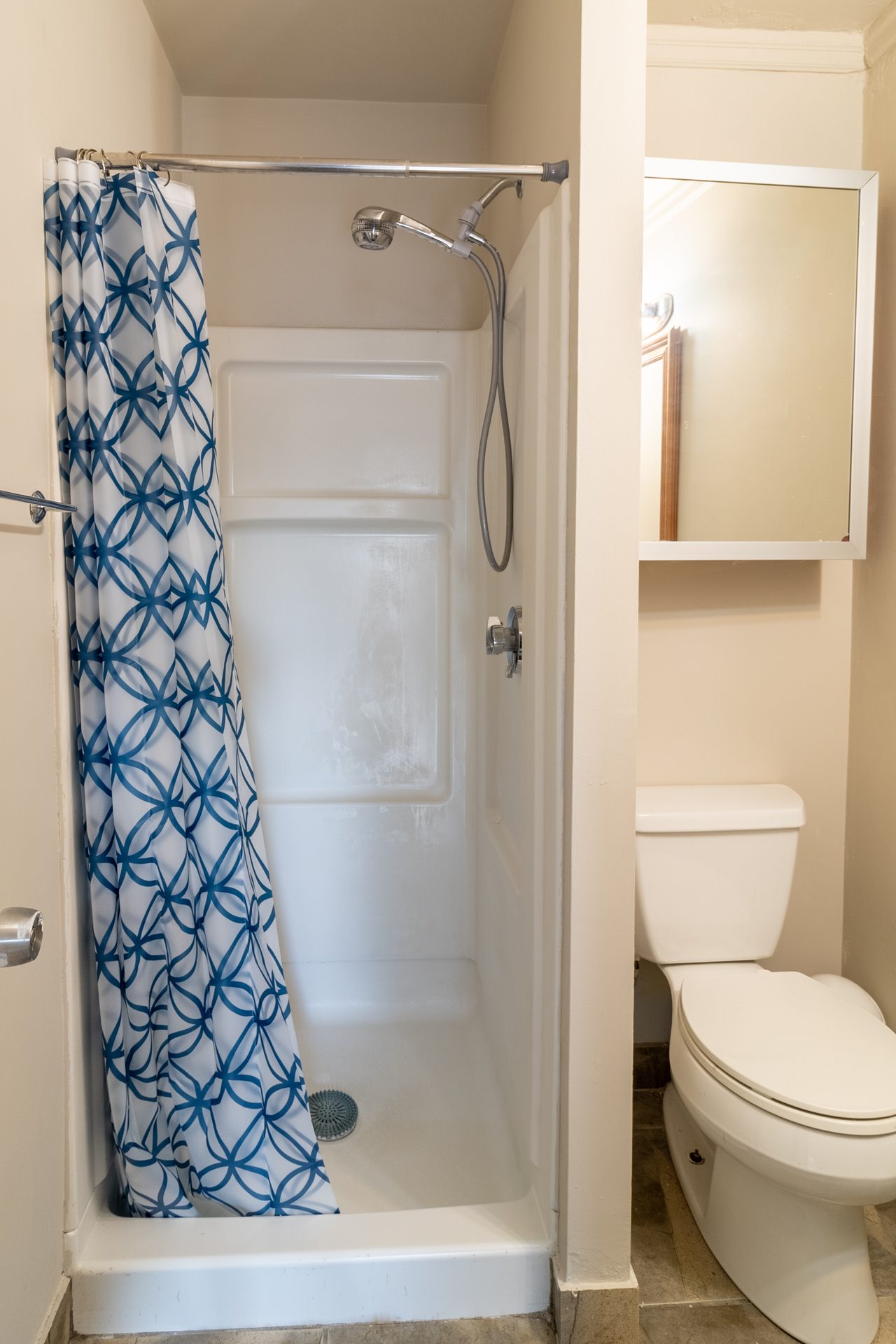 #1300: Allston - Queen Room C - 3