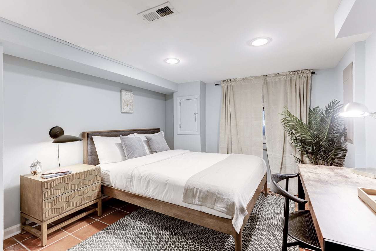  #105: Capitol Hill - Full Bedroom A  -  #105: Capitol Hill  - Gallery -  13
