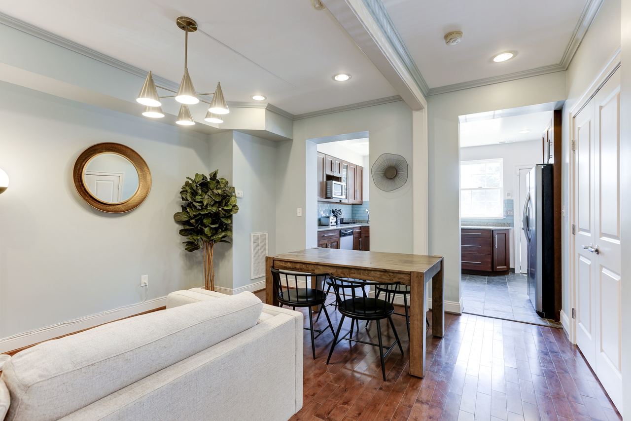  #105: Capitol Hill - Full Bedroom A  -  #105: Capitol Hill  - Gallery -  4