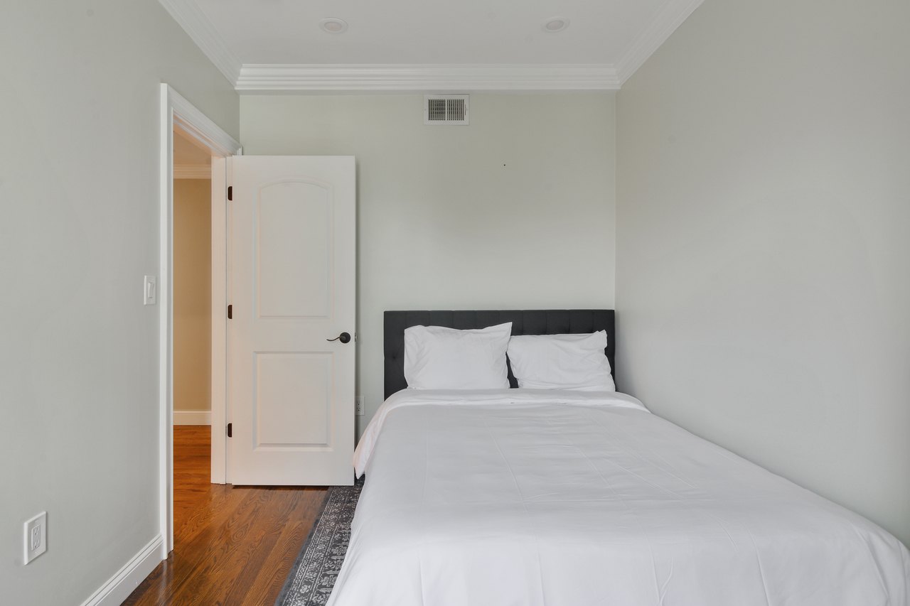 #570: Brighton - Full Bedroom C - 1