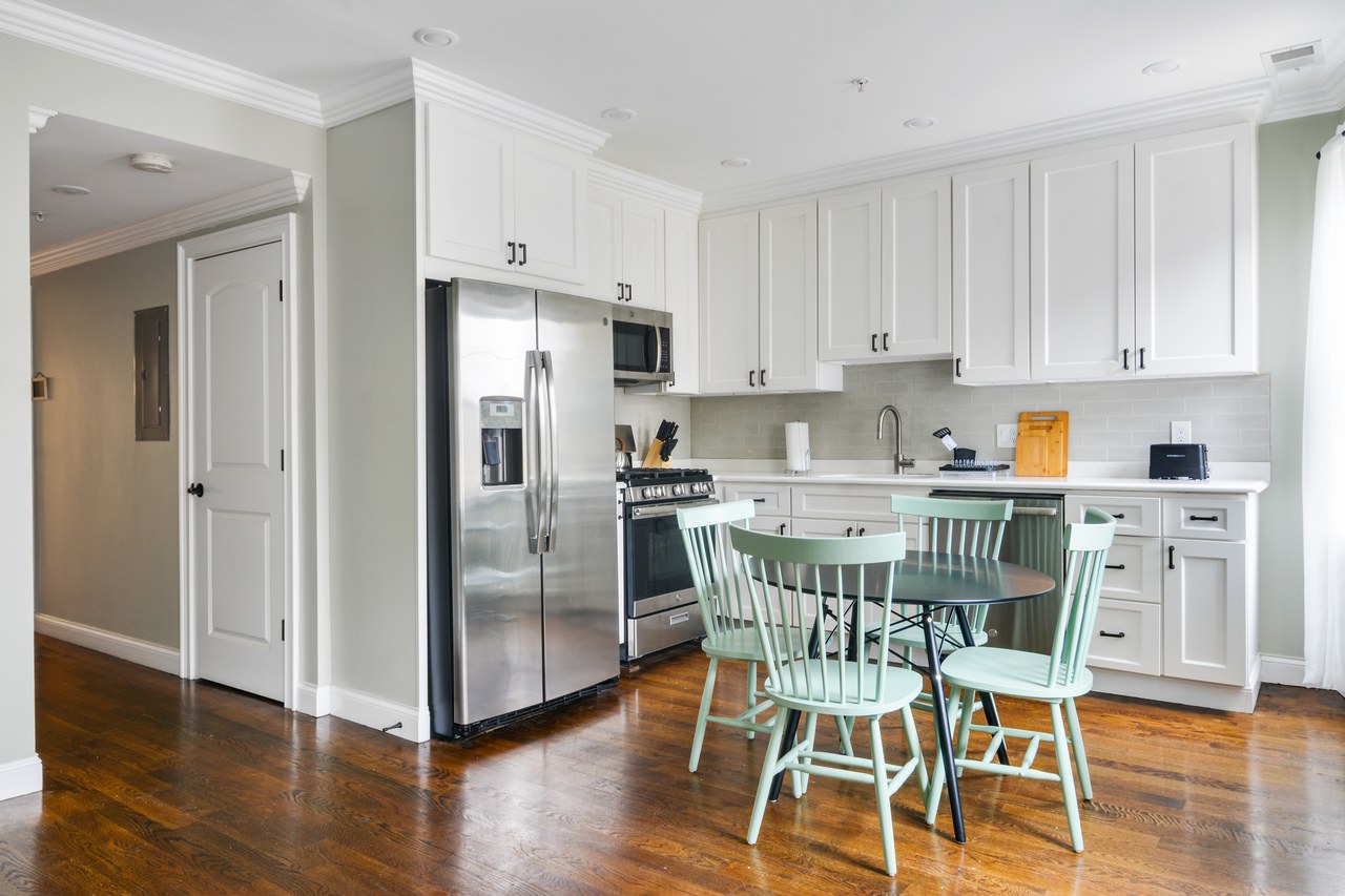 #570: Brighton - Queen Bedroom D - #570: Brighton - Gallery - 13