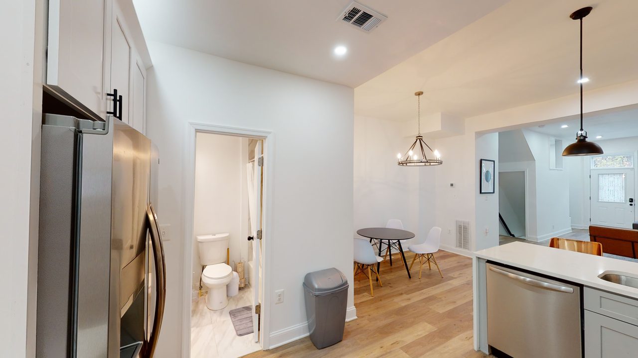  #810: Upper Central NE - Full Bedroom C  -  #810: Upper Central NE  - Gallery -  18