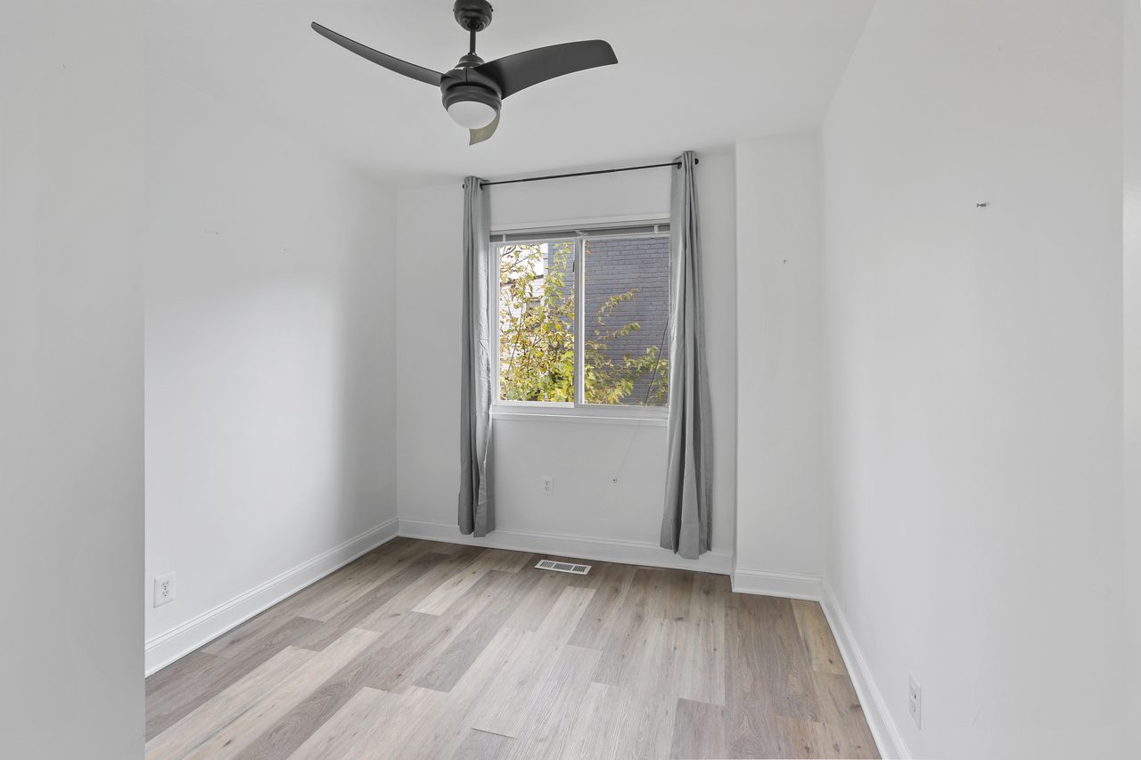  #810: Upper Central NE - Full Bedroom C  -  #810: Upper Central NE  - Gallery -  2