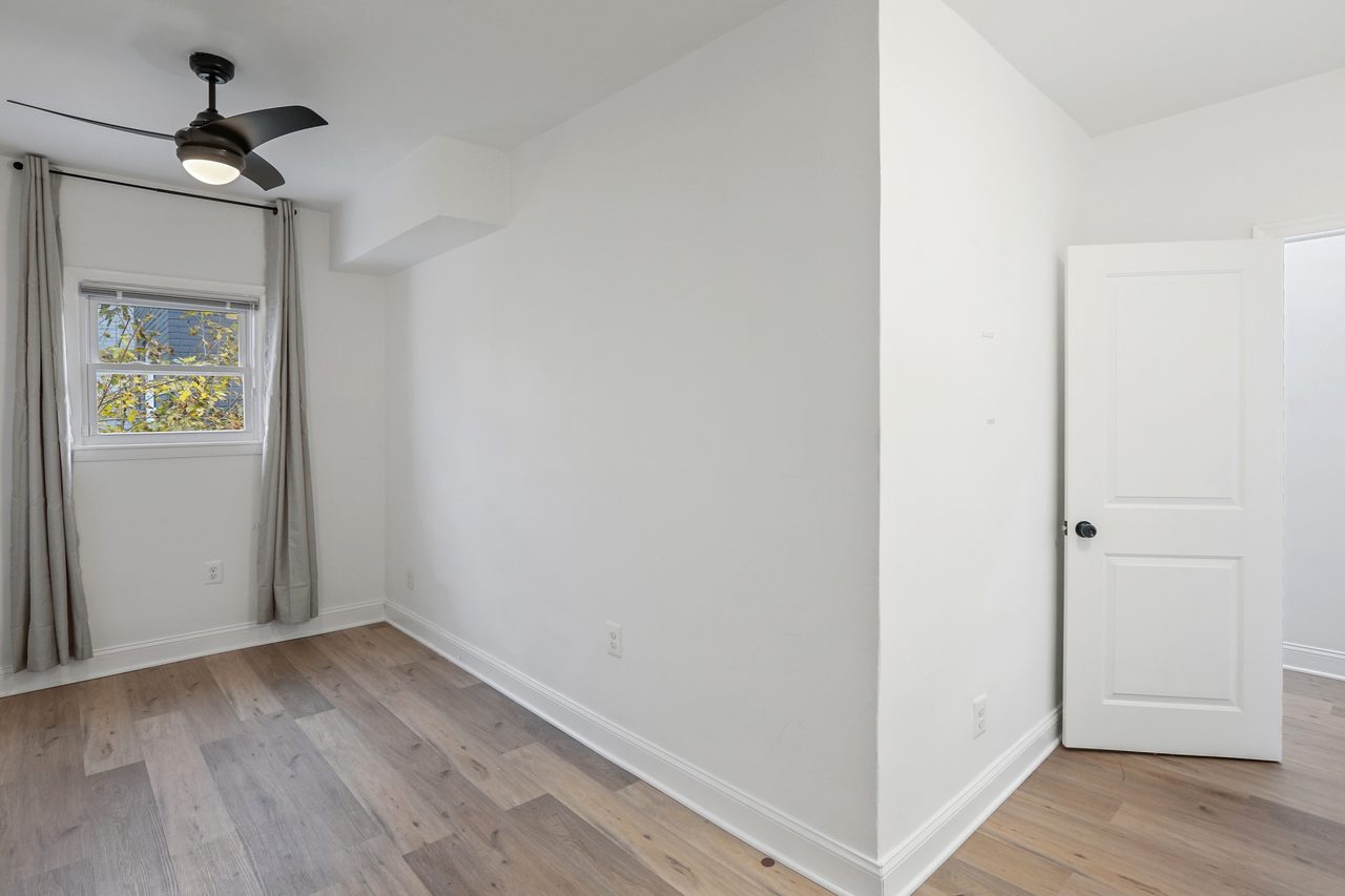  #810: Upper Central NE - Full Bedroom B  -  #810: Upper Central NE  - Gallery -  2