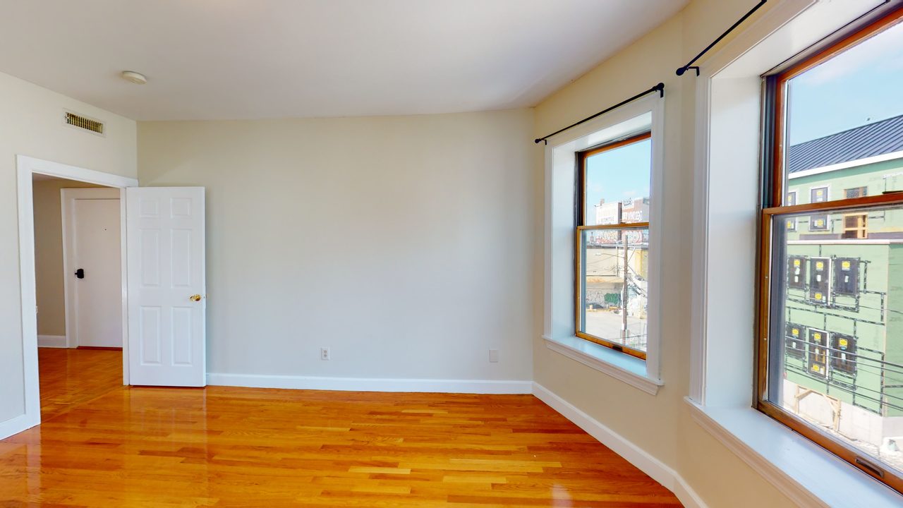  #1282: Allston - Queen Bedroom B  -  #1282: Allston  - Gallery -  5