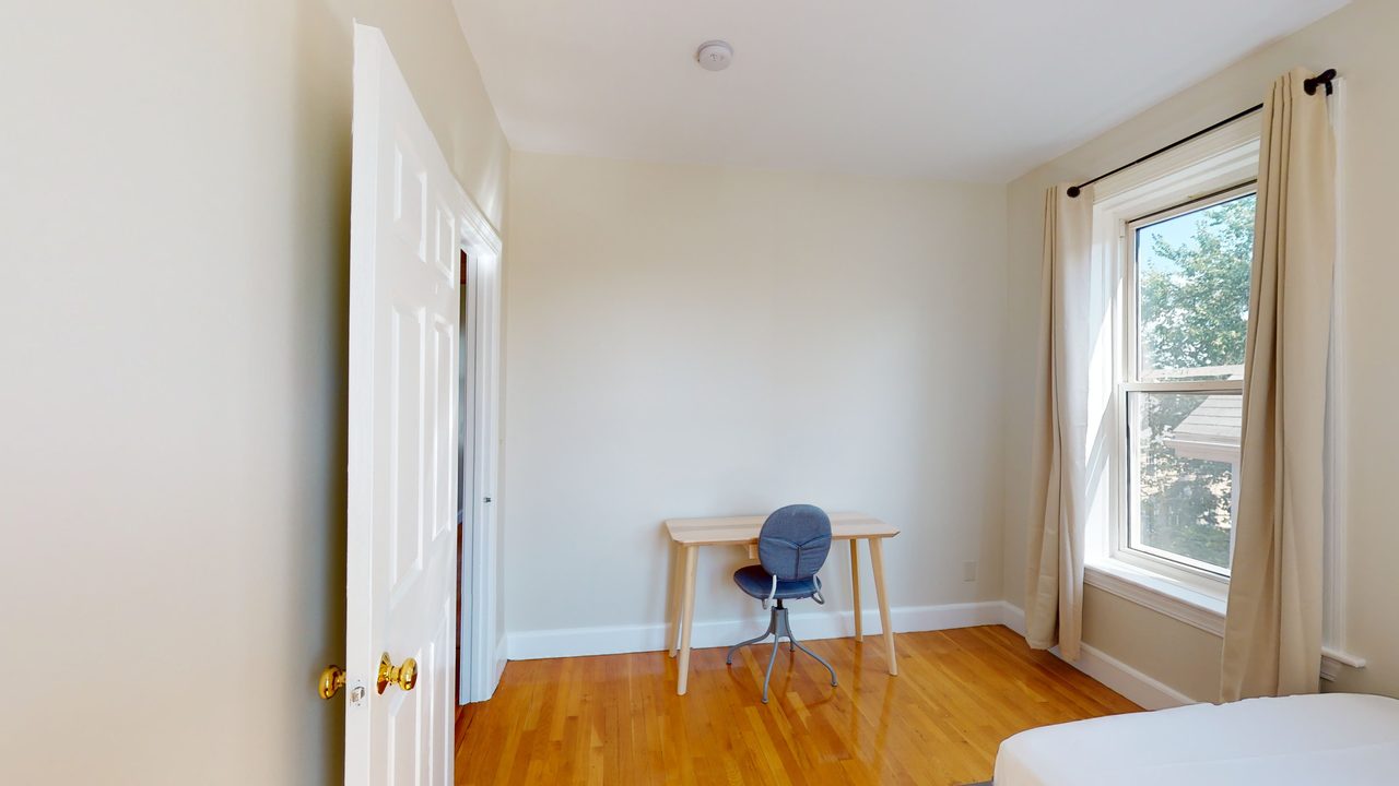  #1282: Allston - Full Bedroom C  -  #1282: Allston  - Gallery -  3