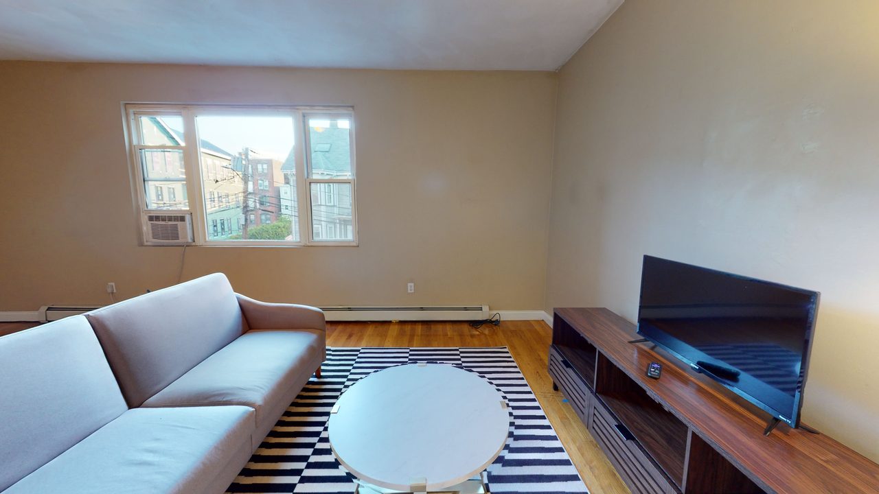  #1285: Allston - Queen Bedroom D  -  #1285: Allston  - Gallery -  4