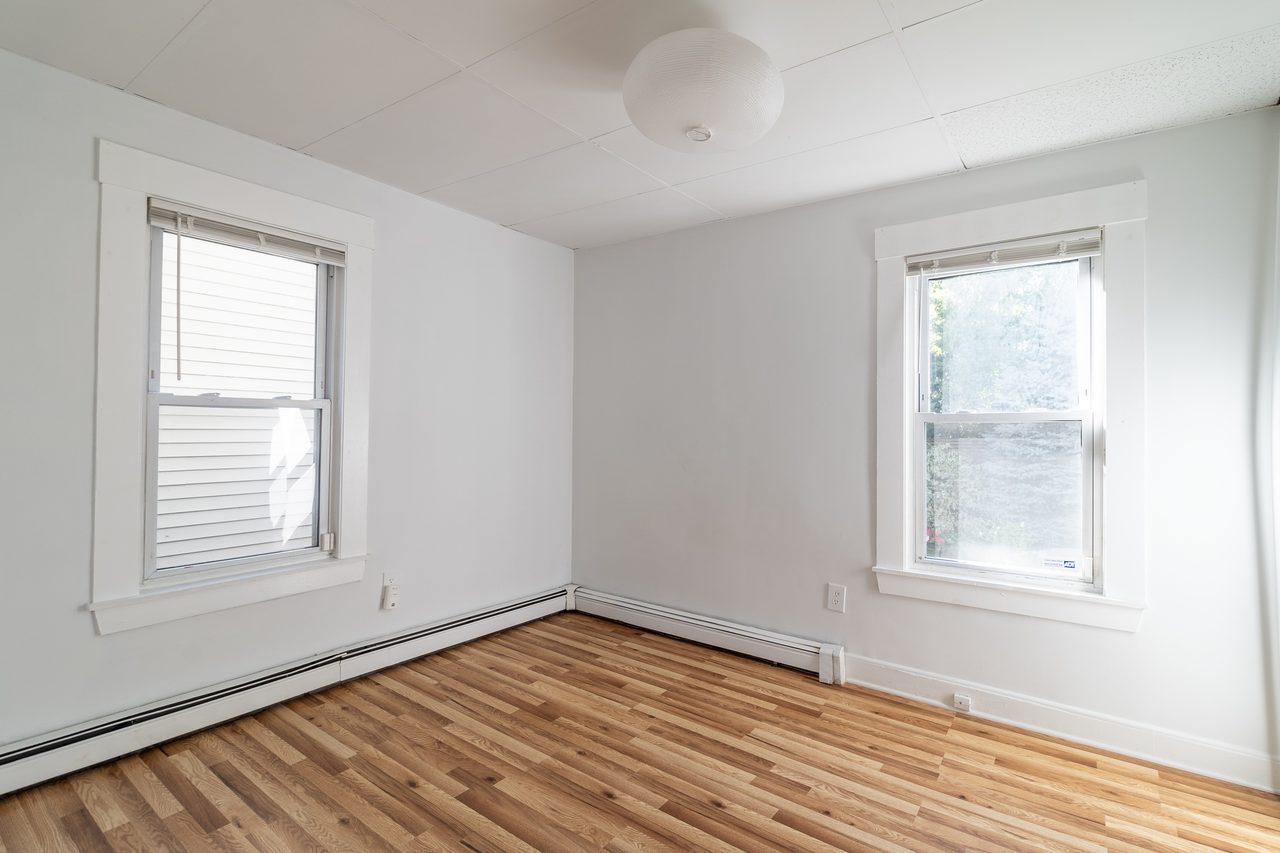 #1766: Wellington-Harrington (Cambridge) - 1 Bedroom (Queen) - 4