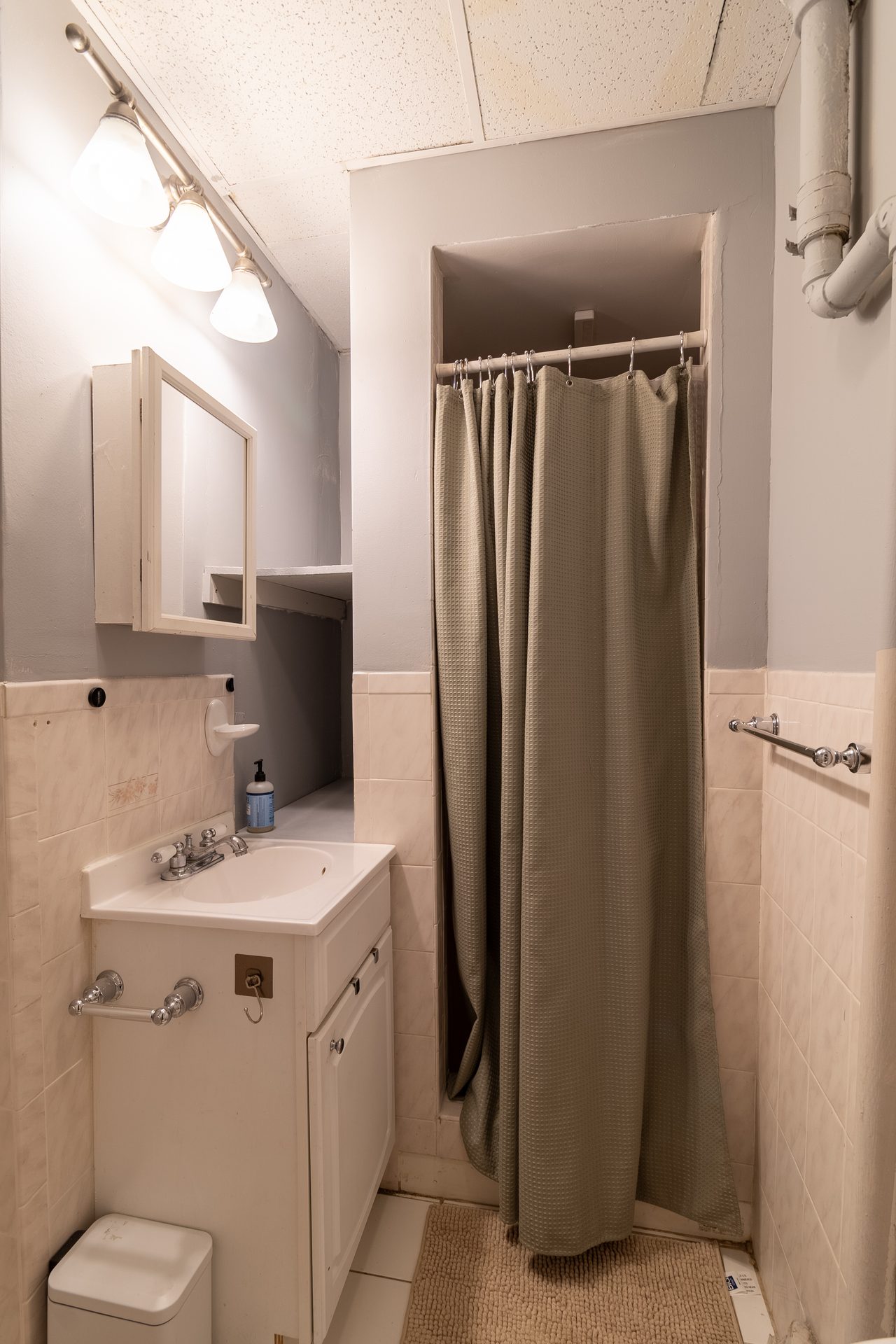 #1766: Wellington-Harrington (Cambridge) - 1 Bedroom (Queen) - 11