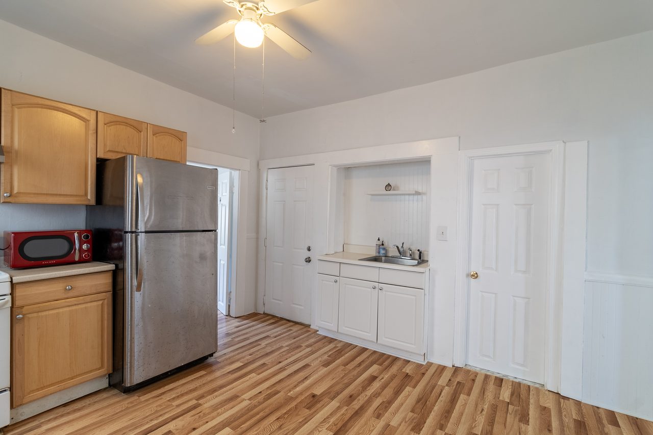 #1766: Wellington-Harrington (Cambridge) - 1 Bedroom (Queen) - 17