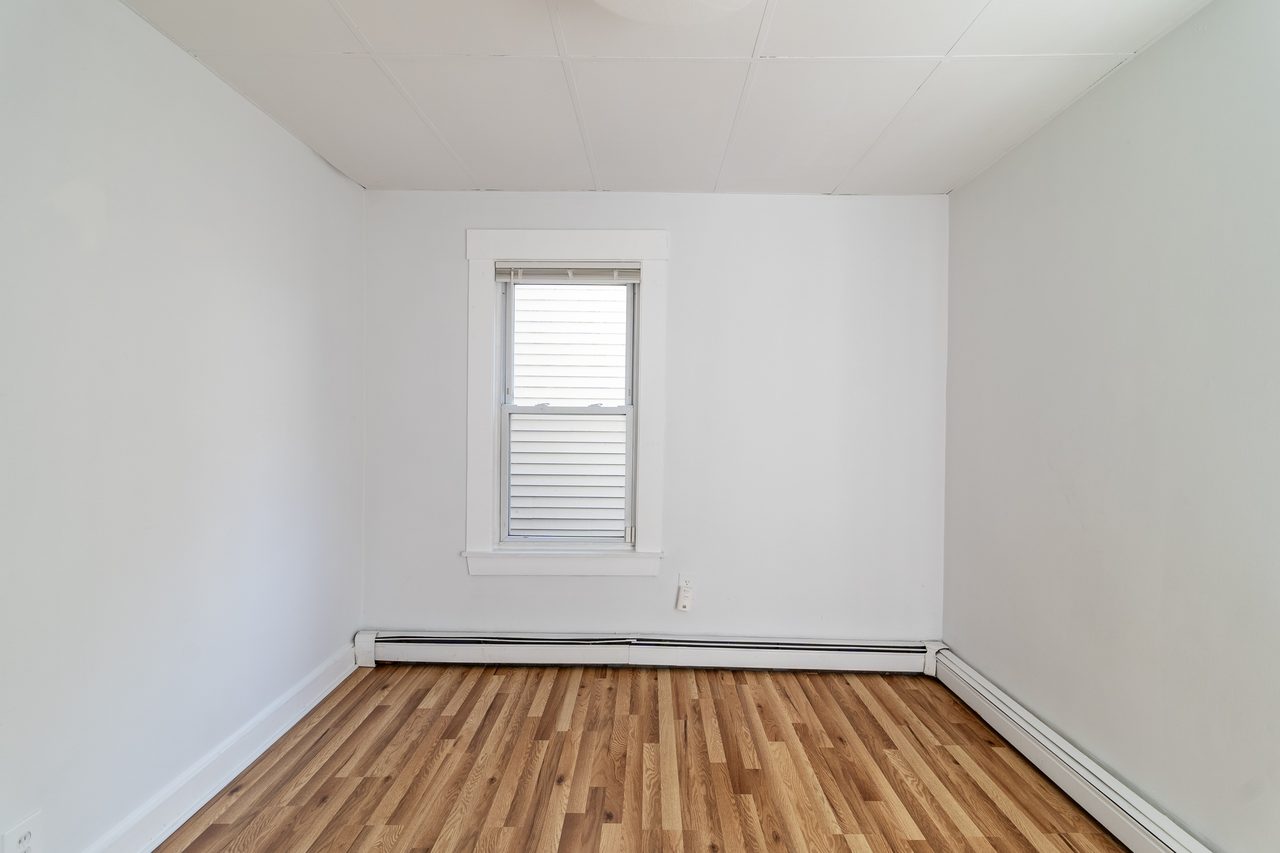 #1766: Wellington-Harrington (Cambridge) - 1 Bedroom (Queen) - 6