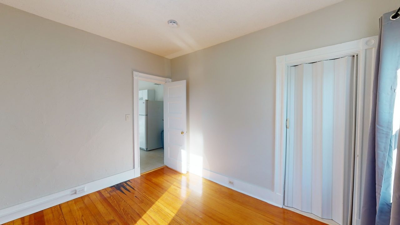 #817: Somerville - Full Bedroom C - 4