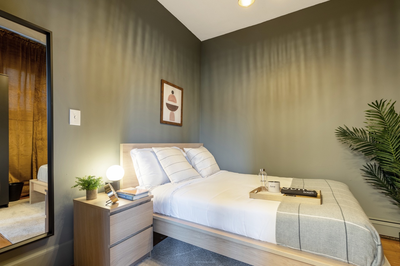 #255: Mission Hill - Full Bedroom D - 1