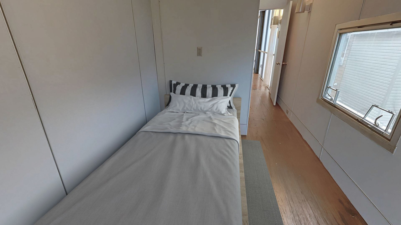  #414: Brookland - Full Bedroom 4C W/Private Bathroom  -  #414: Brookland  - Gallery -  3