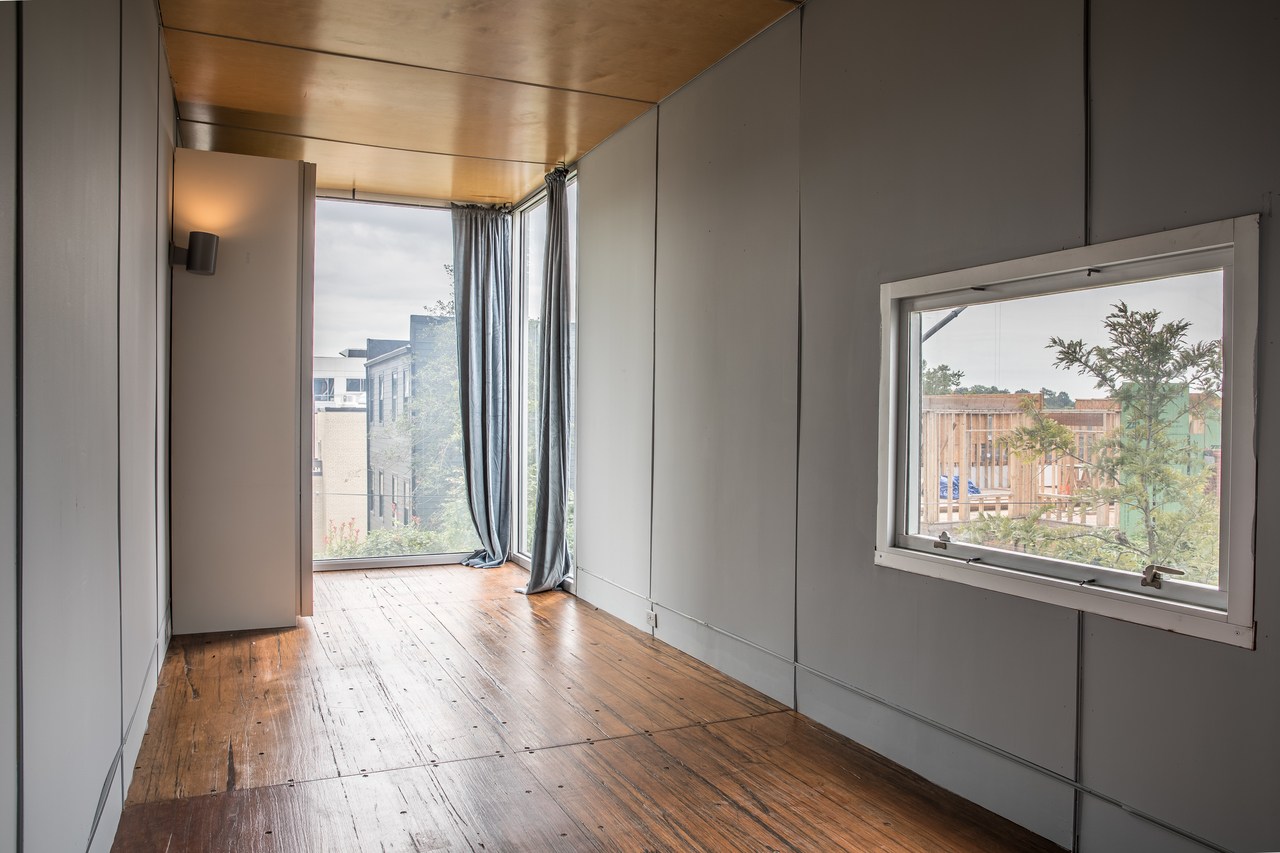  #414: Brookland - Full Bedroom 4A W/Private Bathroom  -  #414: Brookland  - Gallery -  1