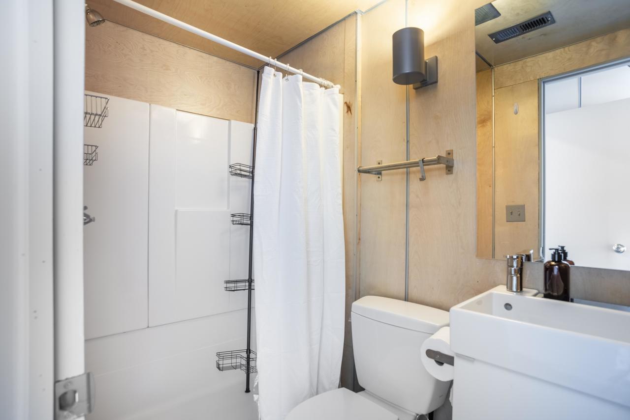  #414: Brookland - Full Bedroom 4A W/Private Bathroom  -  #414: Brookland  - Gallery -  7