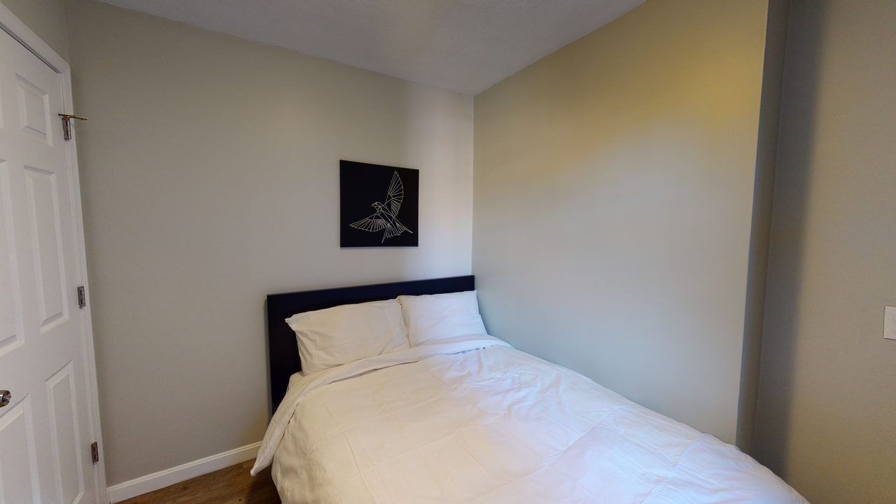  #473: North End - Queen Bedroom B  -  #473: North End  - Gallery -  10