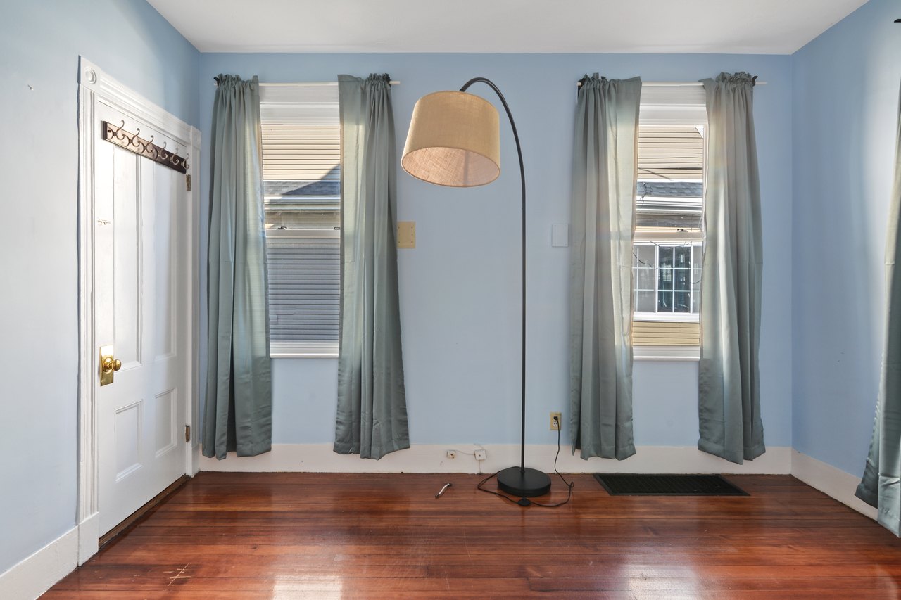 #726: Allston - Queen Bedroom A - 12