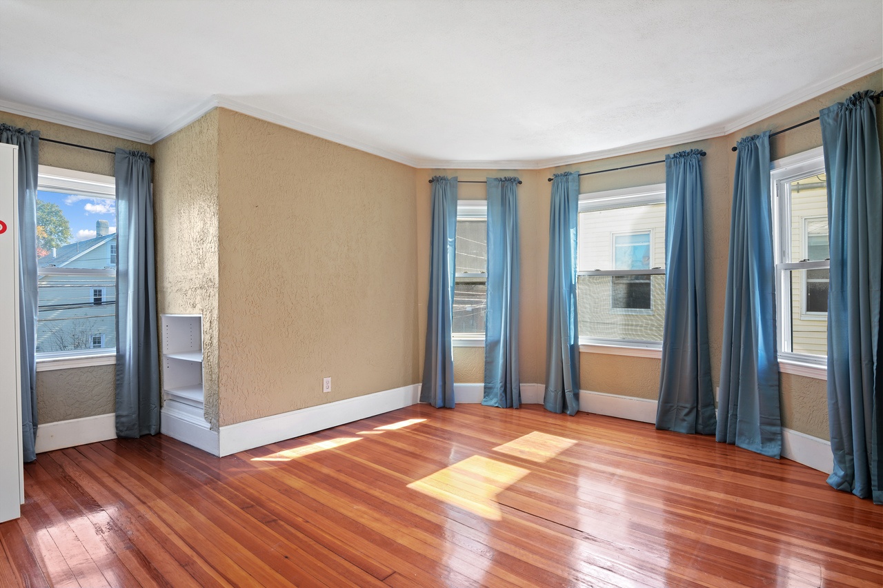 #726: Allston - Queen Bedroom C - 8