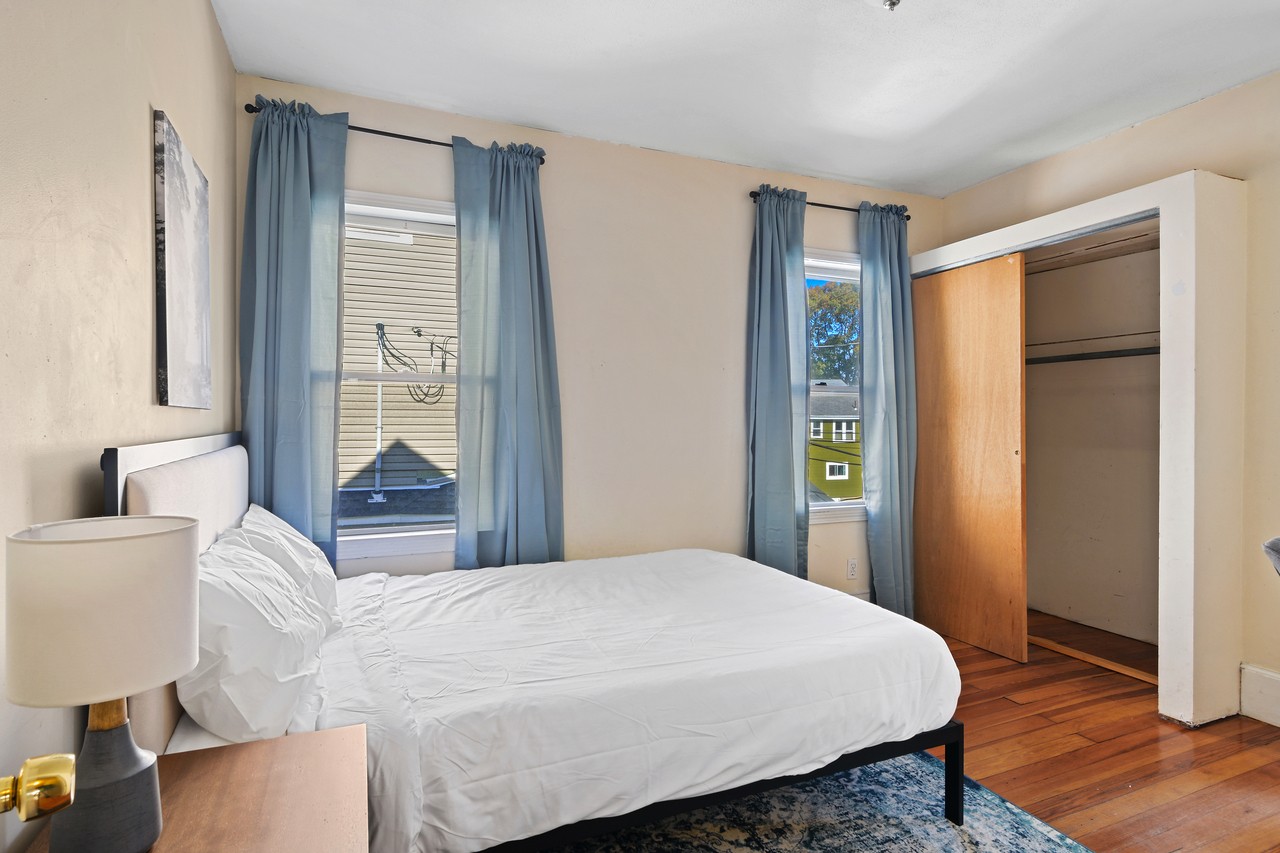#726: Allston - Queen Bedroom D - 13