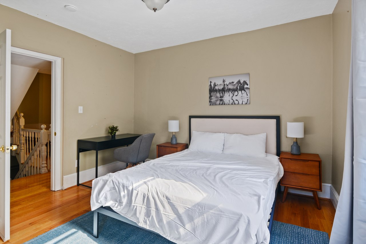 #726: Allston - Queen Bedroom B - 8
