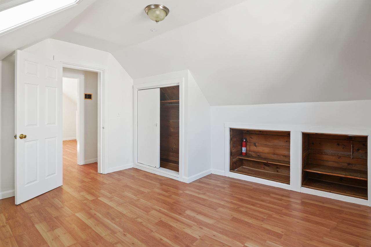 #726: Allston - Queen Bedroom F - 12