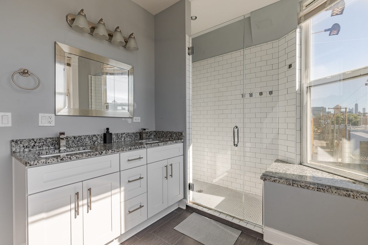 #1534: Wicker Park - Full Bedroom C - 15