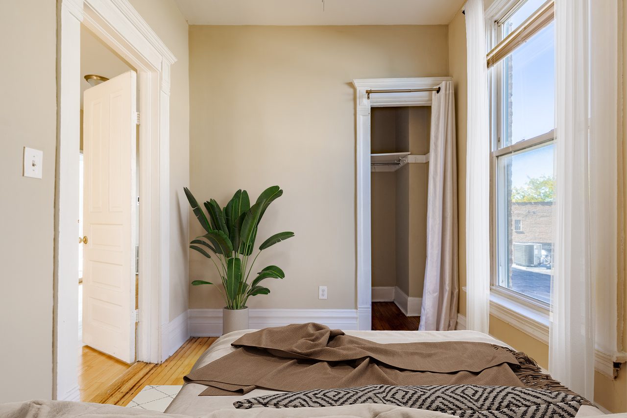 #1534: Wicker Park - Full Bedroom C - 23