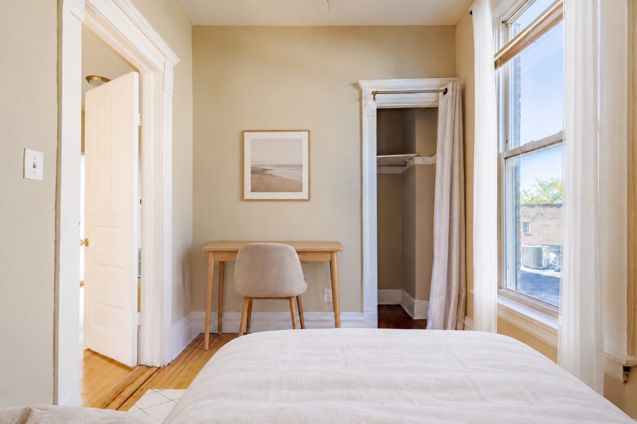 #1534: Wicker Park - Full Bedroom C - 2