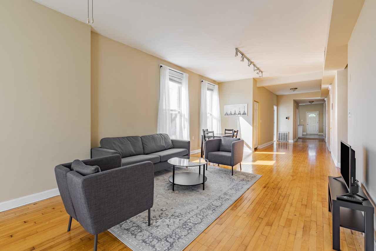 #1534: Wicker Park - Full Bedroom A - 16
