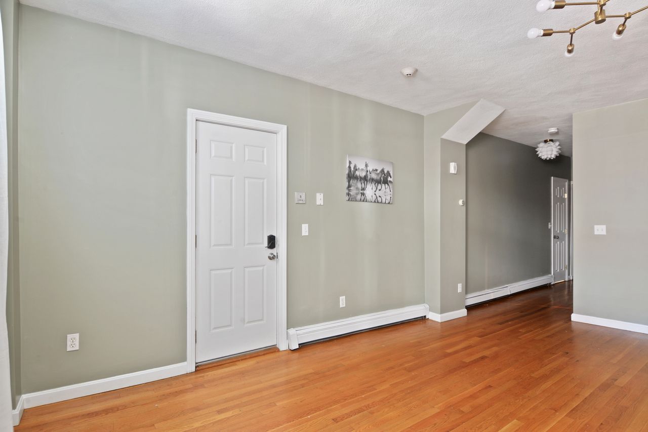  #474: North End - 1 Bedroom (Full)  -  #474: North End  - Gallery -  11