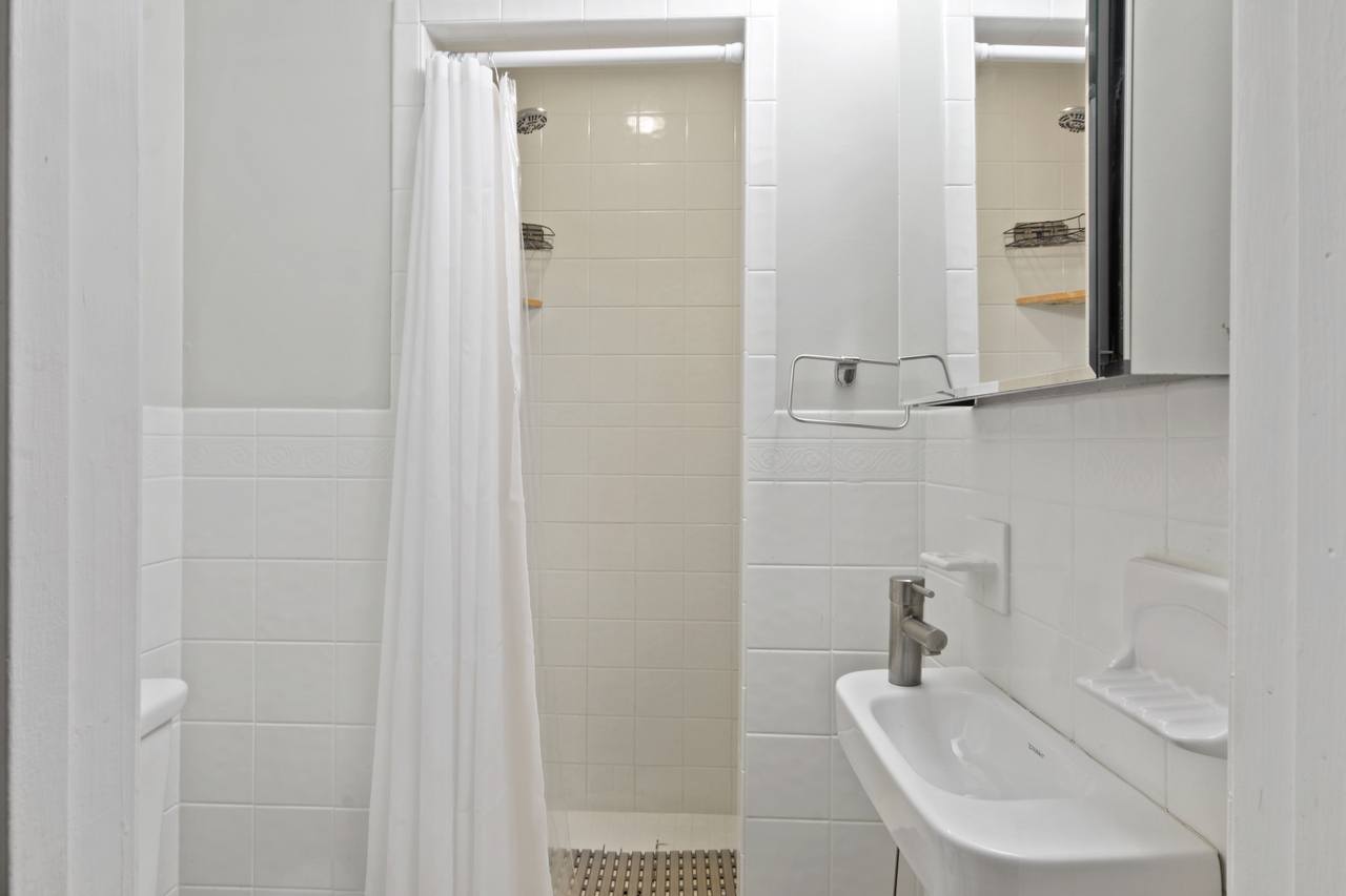  #474: North End - 1 Bedroom (Full)  -  #474: North End  - Gallery -  6