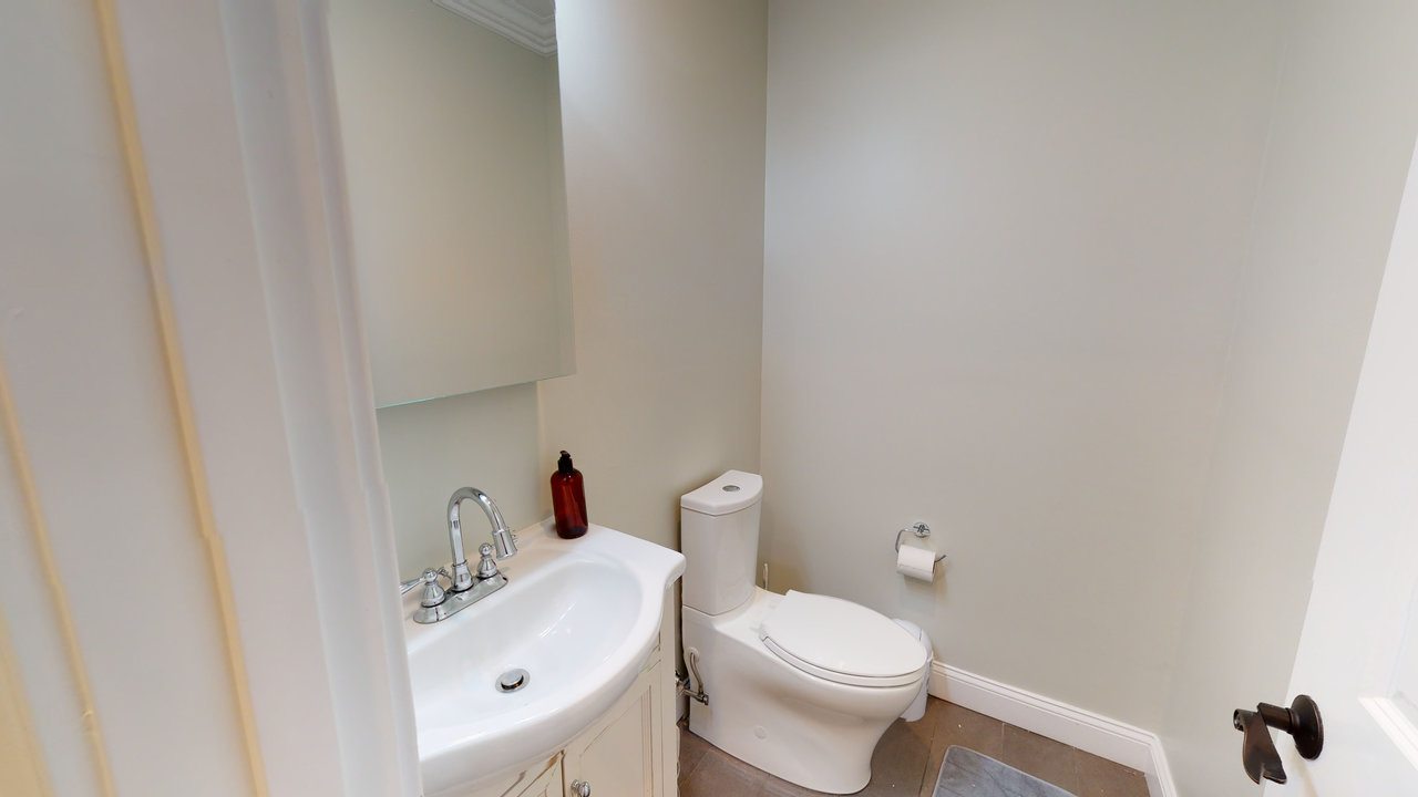 #569: Brighton - Queen Bedroom C - #569: Brighton - Gallery - 12