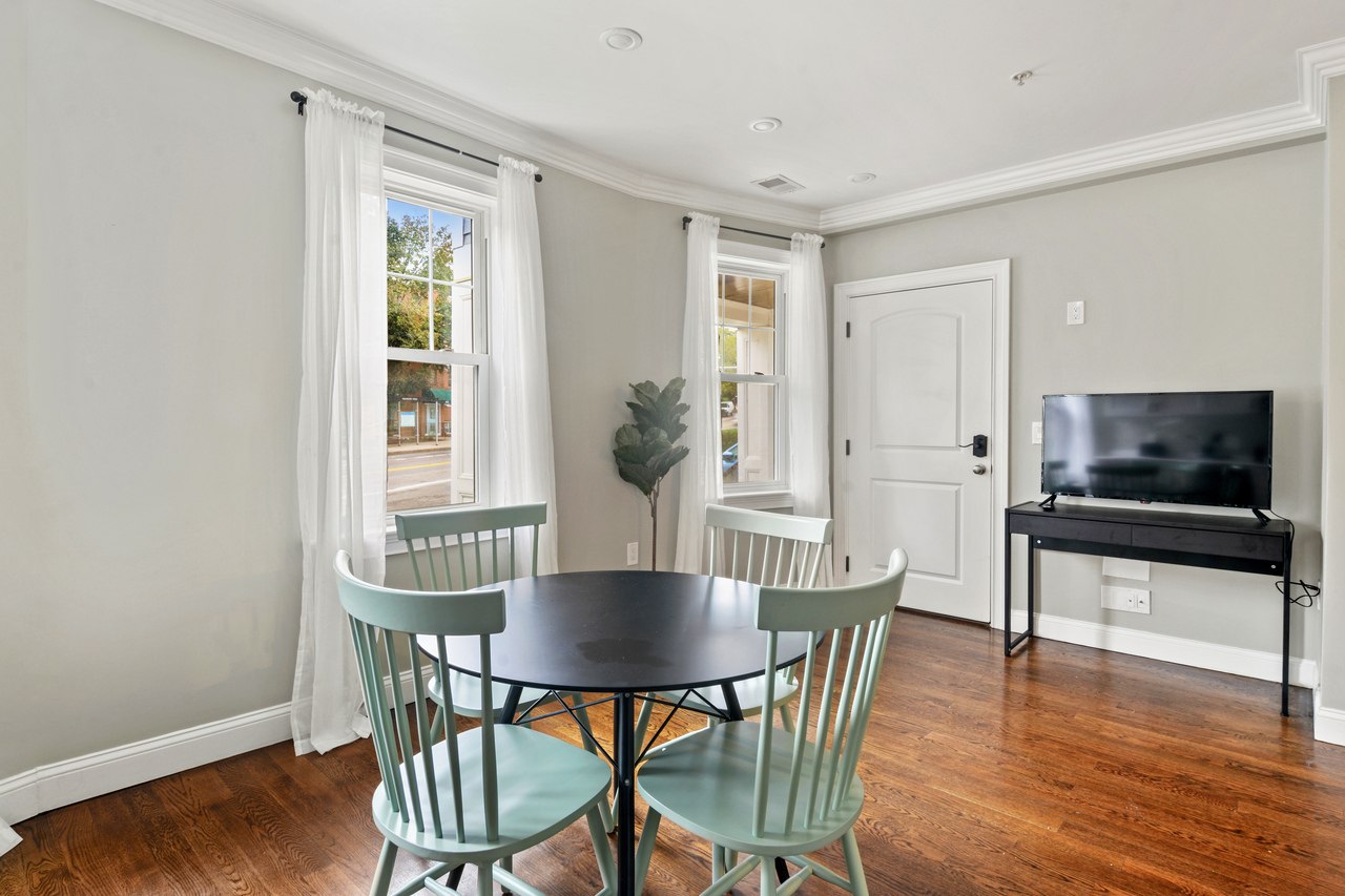  #569: Brighton - Queen Bedroom C  -  #569: Brighton  - Gallery -  5