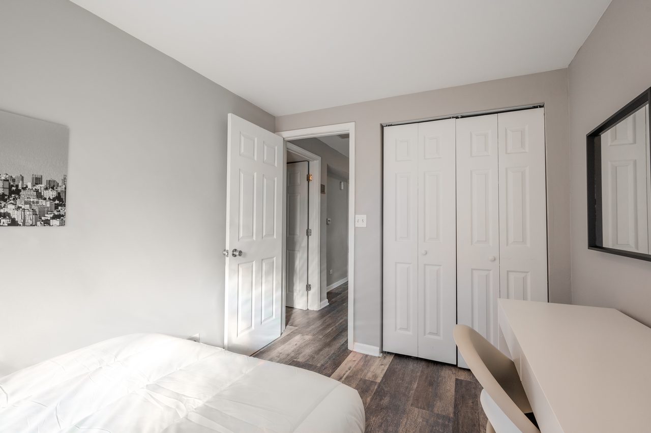 #1605: Logan Square - Full Bedroom A - #1605: Logan Square - Gallery - 12