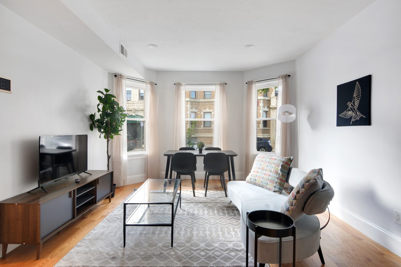 #680: Allston - Queen Bedroom D - 12