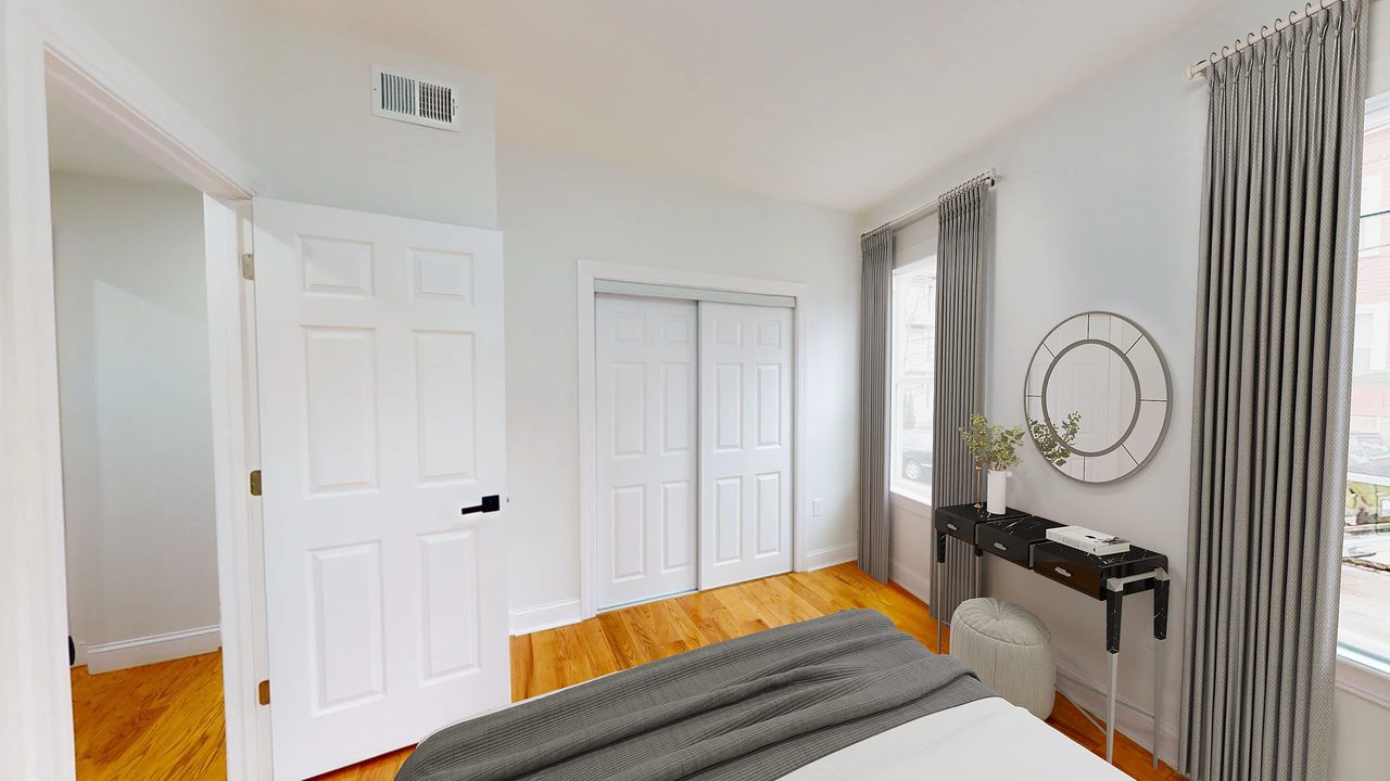#990: Fort Hill - Queen Bedroom B - 2
