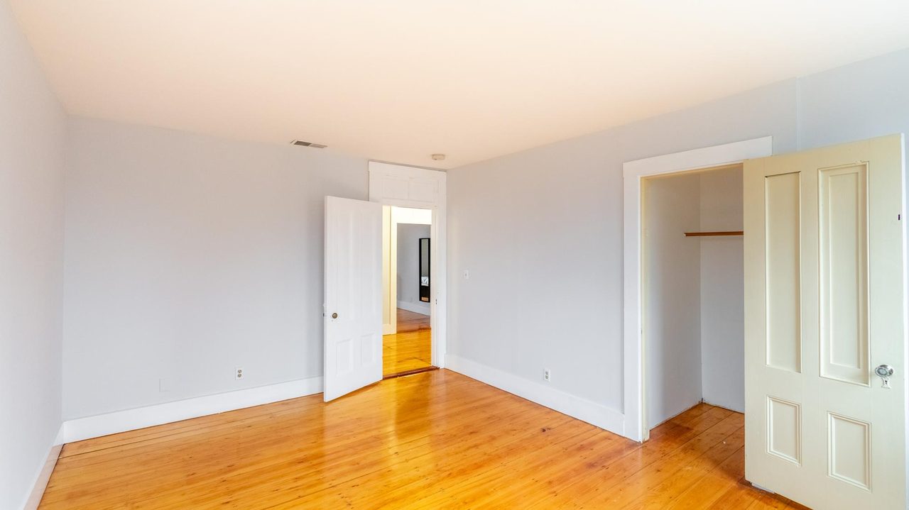  #1463: Newton Corner - Queen Bedroom B  -  #1463: Newton Corner  - Gallery -  19