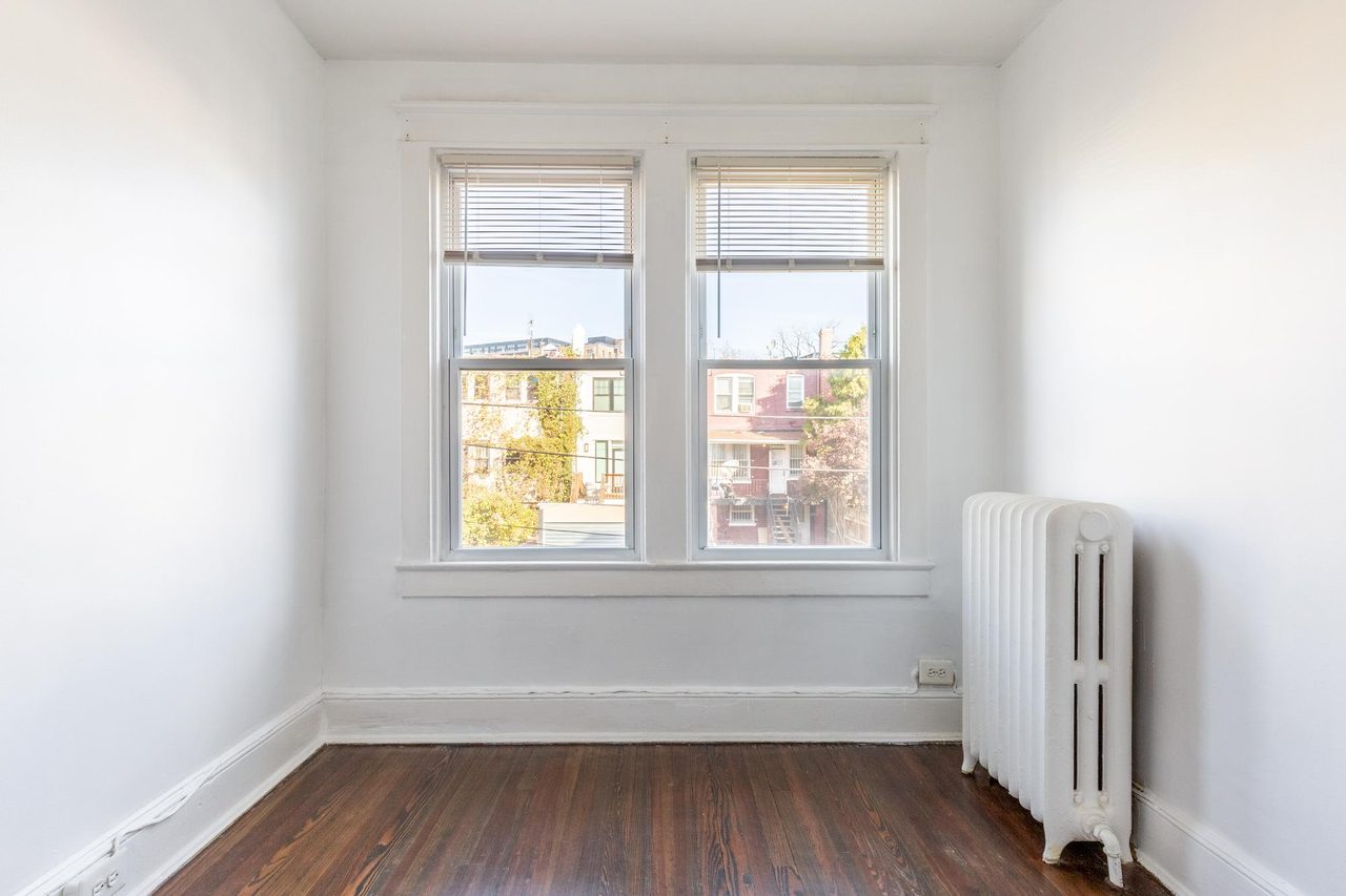 #1636: Near NorthEast - Full Bedroom B - #1636: Near NorthEast - Gallery - 4